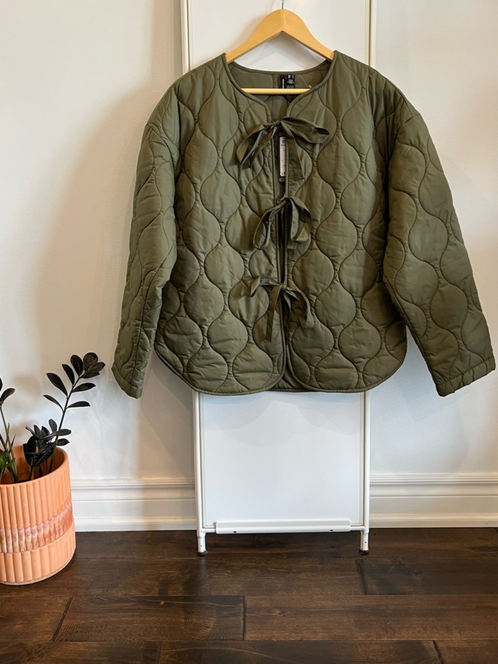 Vero Moda Olive Green Sabine Tie Front Quilted Jacket Small NWT